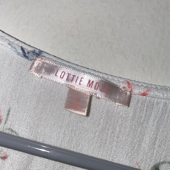 Lottie moss floral top! - Picture 4 of 4